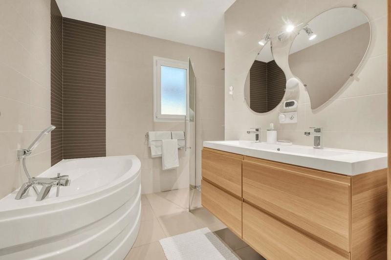 Maison - 163 m² - 5 pièces