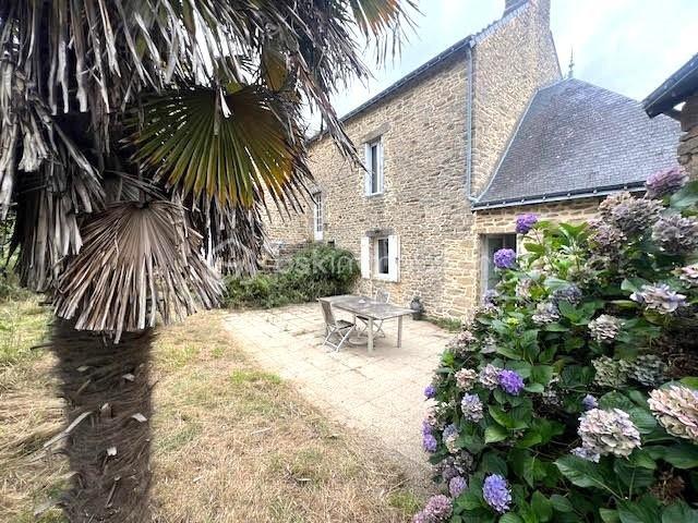 Maison en pierre - 150 m² - 7 pièces