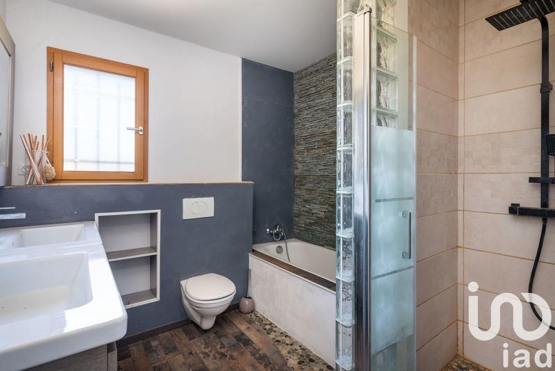 Maison - 130 m² - 7 pièces