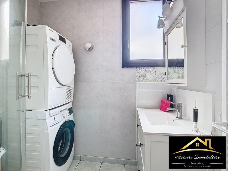 Appartement - 80 m² - 4 pièces