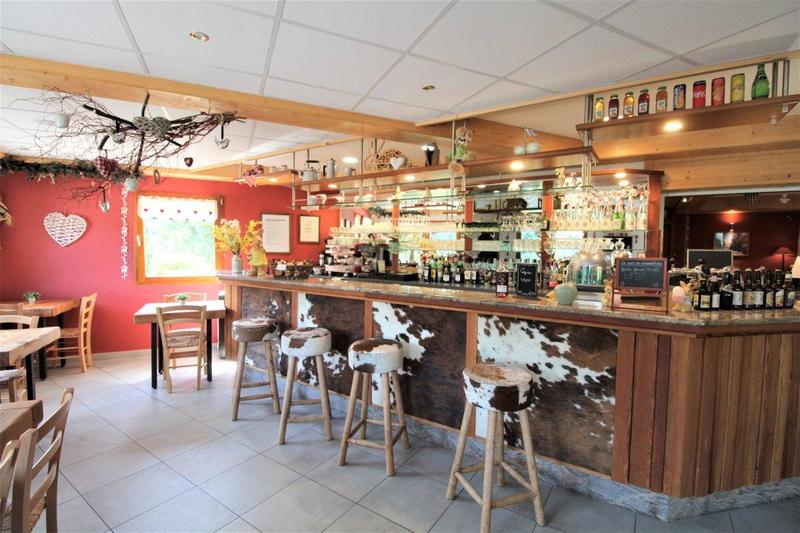 Propriété - 1 510 m² - 45 pièces