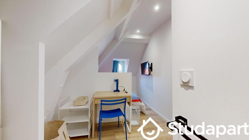 Chambre - 11 m² - 1 pièce