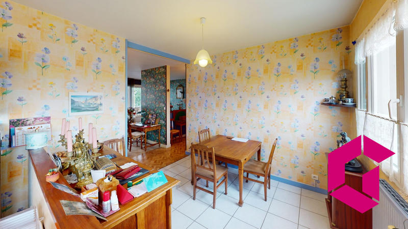 Appartement - 100 m² - 5 pièces