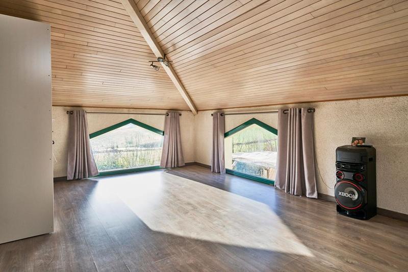 Maison - 137 m² - 7 pièces