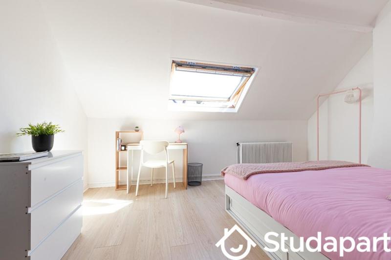 Chambre - 14 m² - 1 pièce