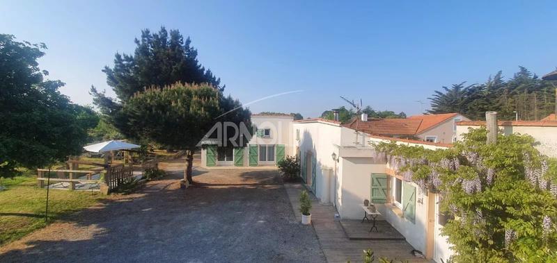 Maison - 140 m² - 5 pièces