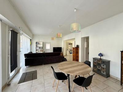 Maison - 240 m² - 6 pièces