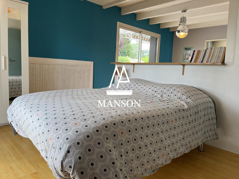 Maison - 180 m² - 8 pièces