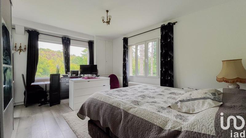 Maison - 213 m² - 8 pièces