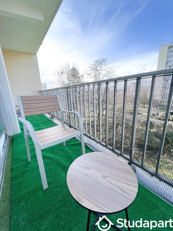 Chambre - 9 m² - 1 pièce