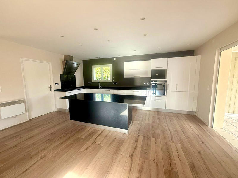 Maison - 151 m² - 6 pièces