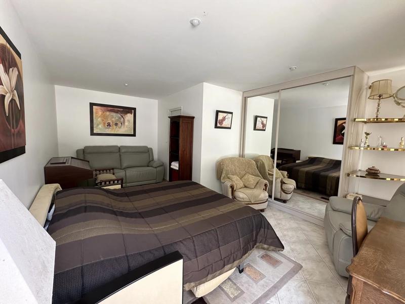 Maison - 200 m² - 7 pièces