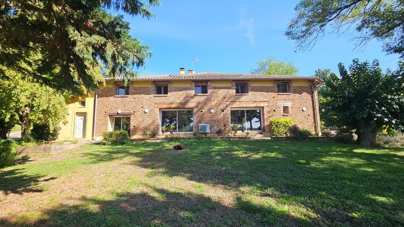 Maison - 340 m² - 12 pièces