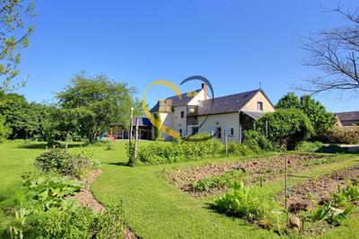 Maison - 280 m² - 5 pièces