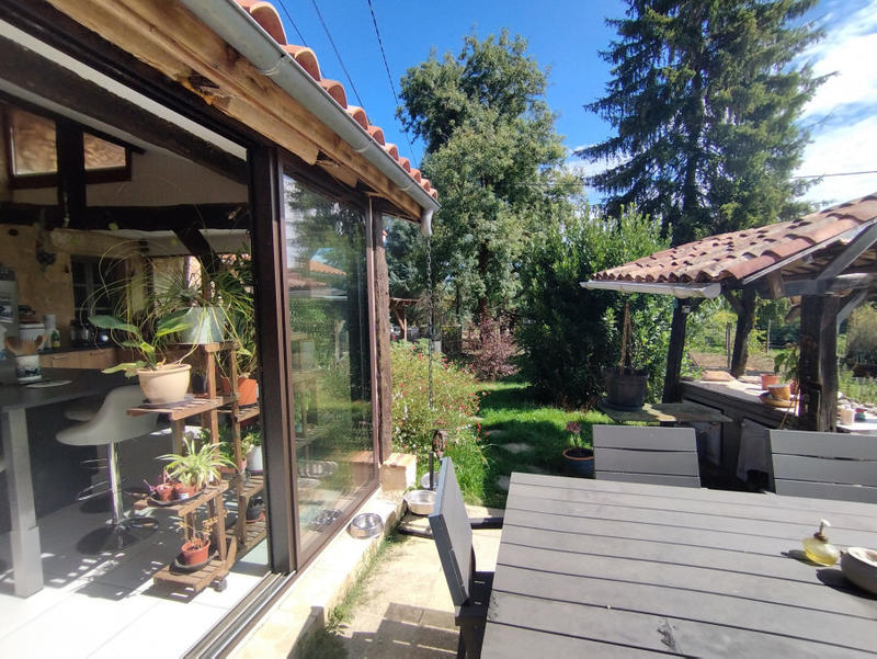 Maison - 230 m² - 8 pièces