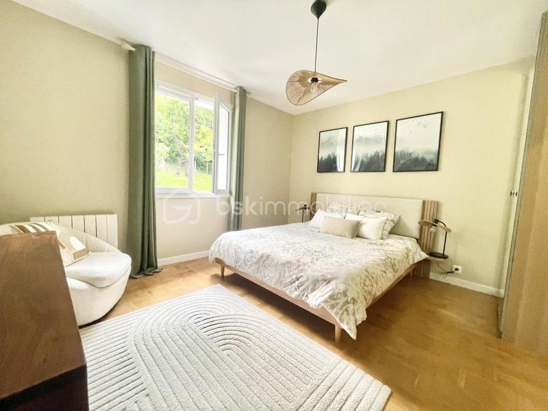 Maison - 170 m² - 6 pièces