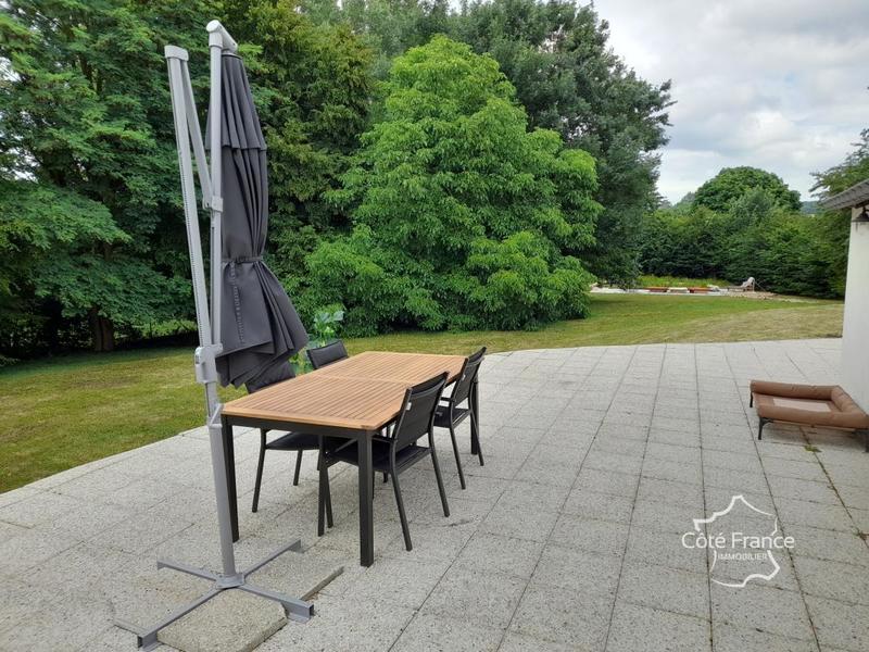 Propriété - 200 m² - 6 pièces