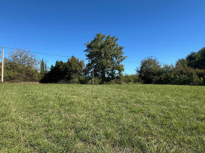Terrain constructible - 3 777 m²