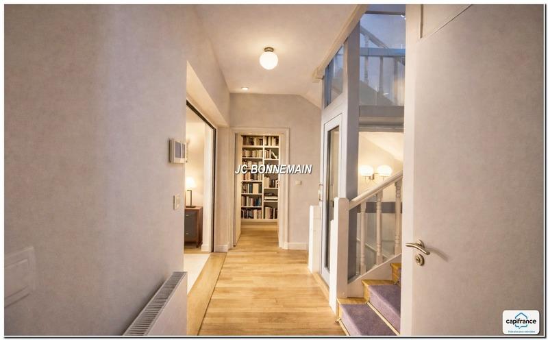 Maison - 210 m² - 7 pièces