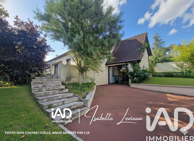 Maison - 206 m² - 8 pièces