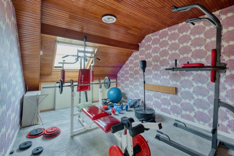 Maison - 175 m² - 9 pièces