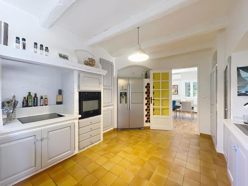 Villa - 180 m² - 5 pièces