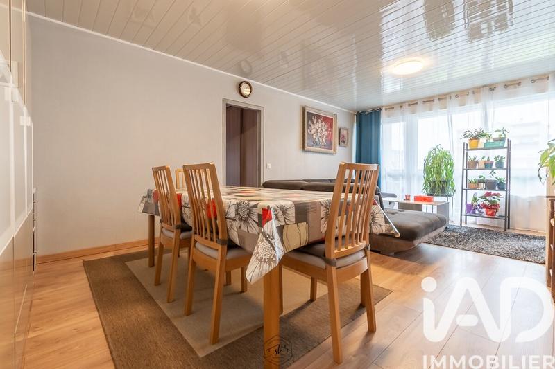 Appartement - 102 m² - 6 pièces