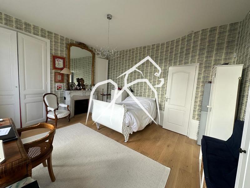 Appartement ancien - 157 m² - 5 pièces