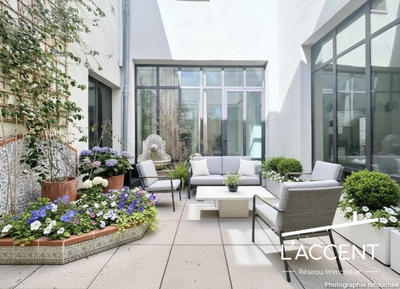 Appartement - 137 m² - 4 pièces