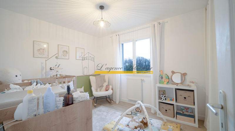 Maison - 102 m² - 4 pièces