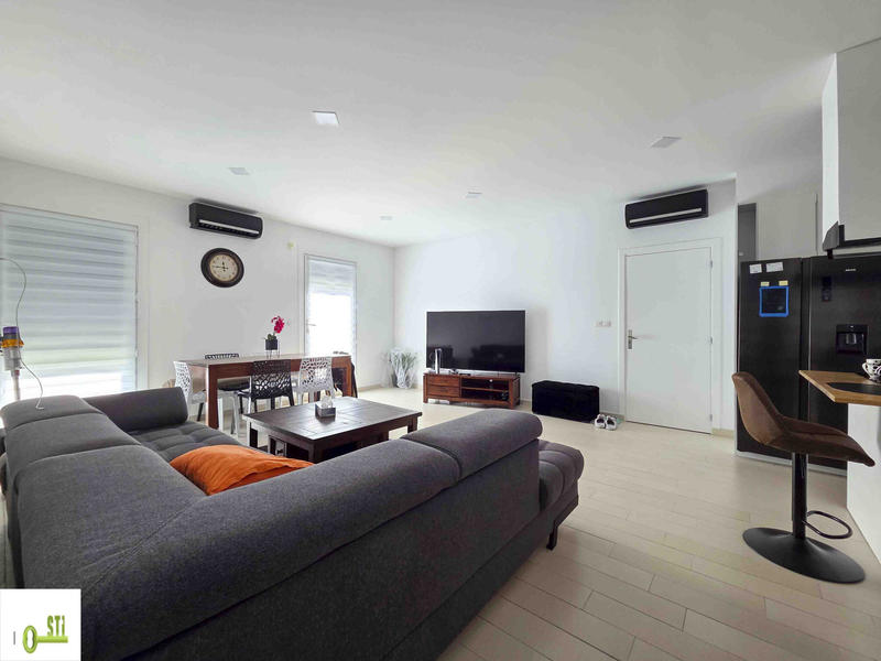 Maison - 97 m² - 4 pièces