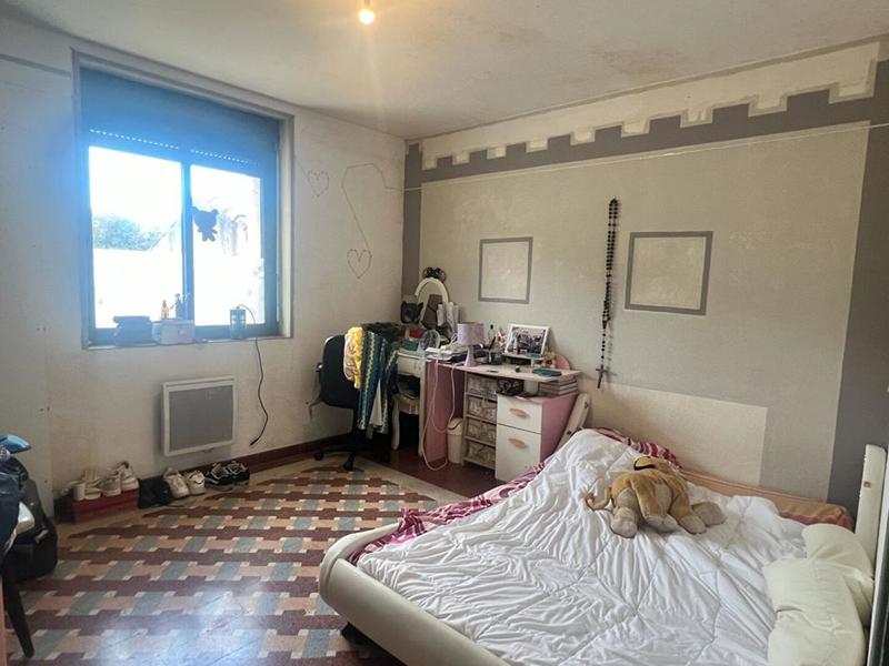 Maison - 360 m² - 18 pièces