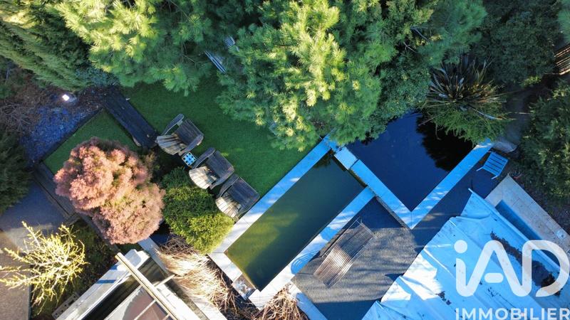 Maison - 460 m² - 12 pièces