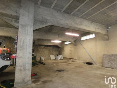 Local commercial - 684 m²