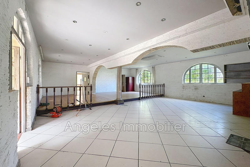 Maison chambre d'hôtes - 449 m²