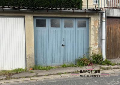 Parking / Garage - 18 m²