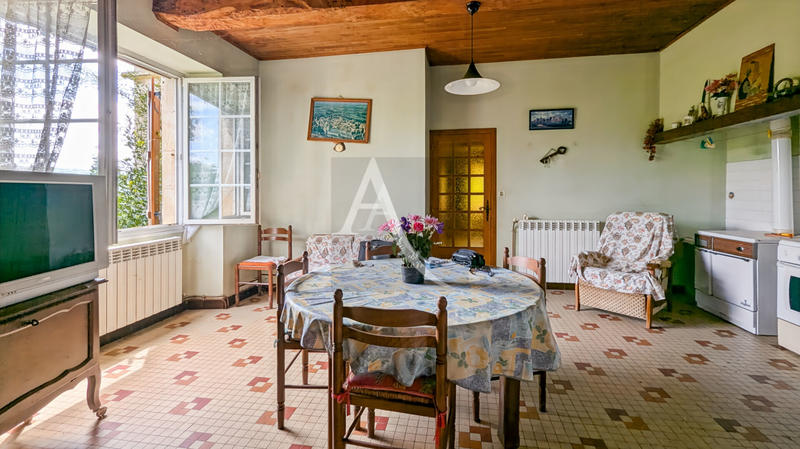 Maison - 90 m² - 4 pièces