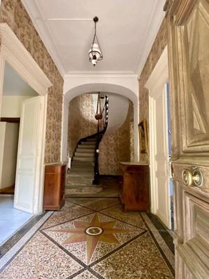 Maison ancienne - 203 m² - 6 pièces