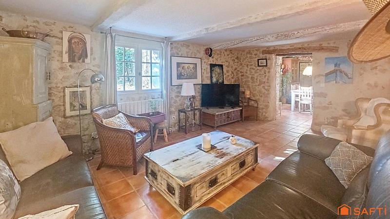Maison - 284 m² - 9 pièces