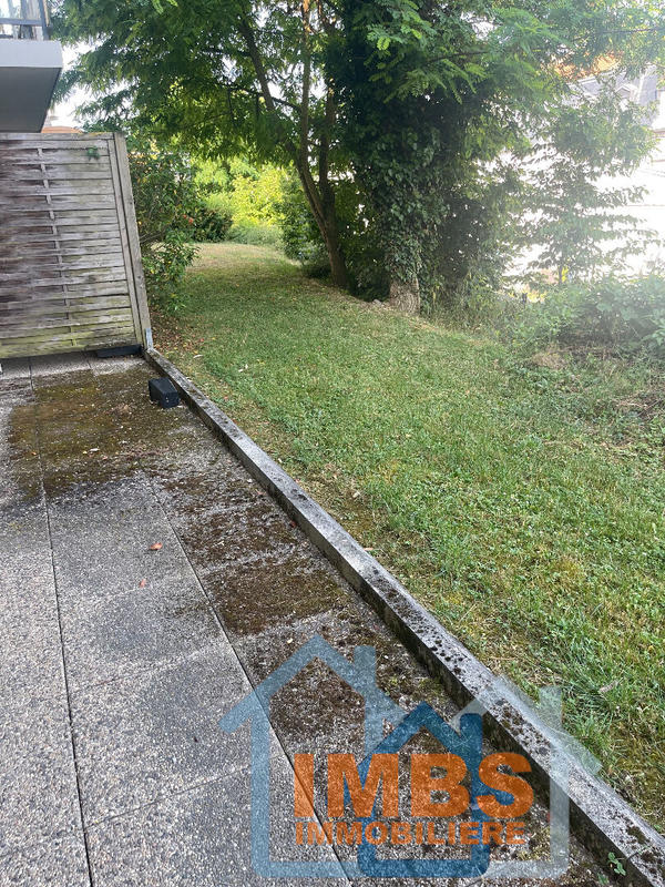 Local commercial - 11 m² - 1 pièce