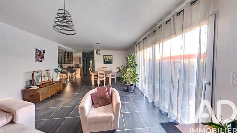 Maison - 81 m² - 4 pièces