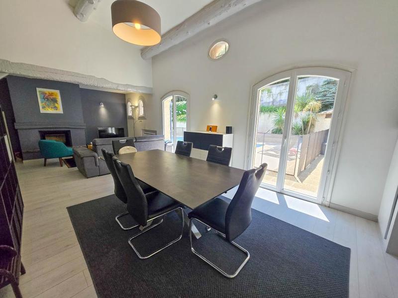 Villa - 280 m² - 9 pièces