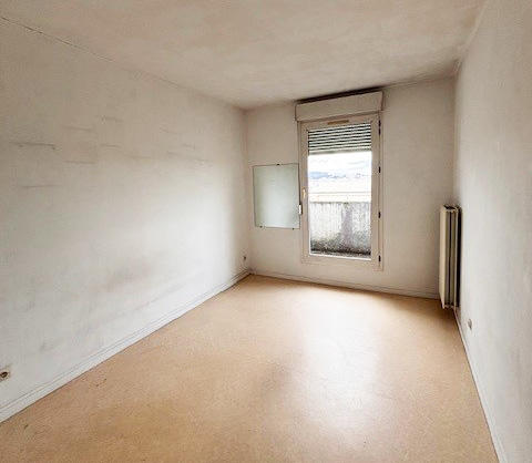 Appartement - 105 m² - 5 pièces