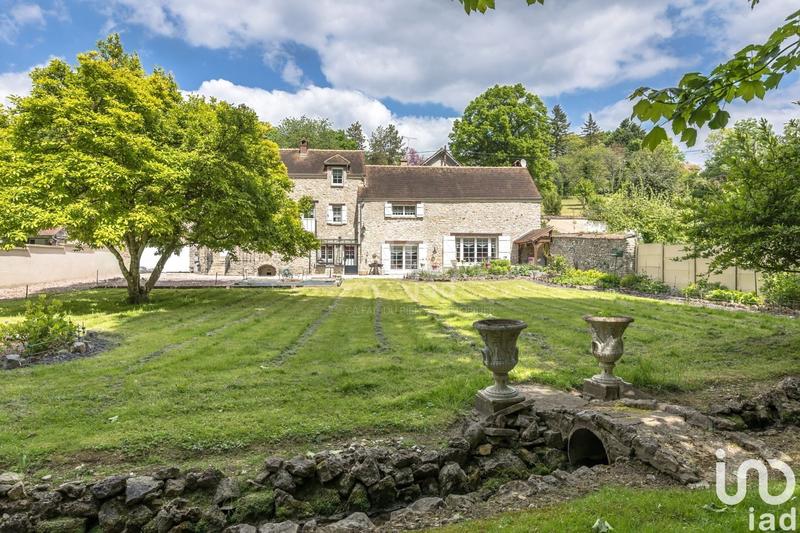 Maison - 185 m² - 8 pièces