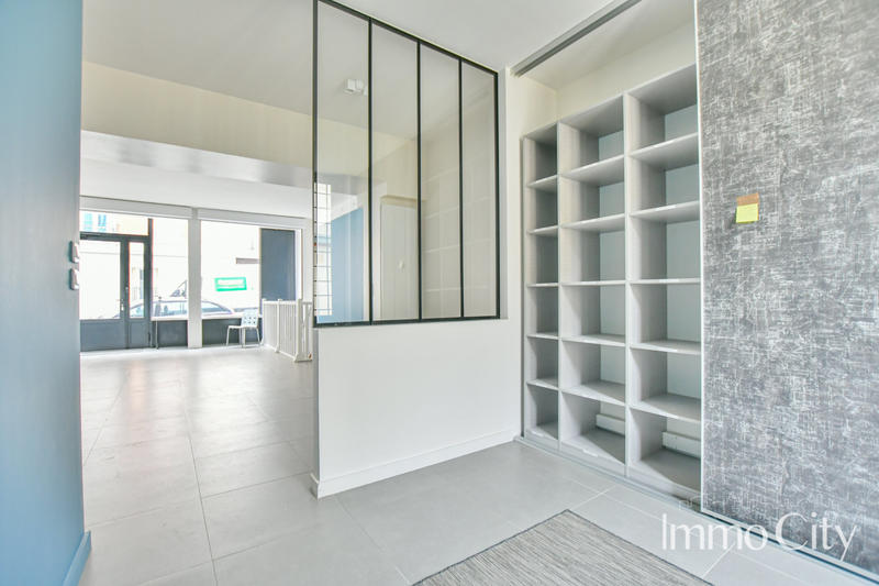 Local commercial - 75 m² - 2 pièces