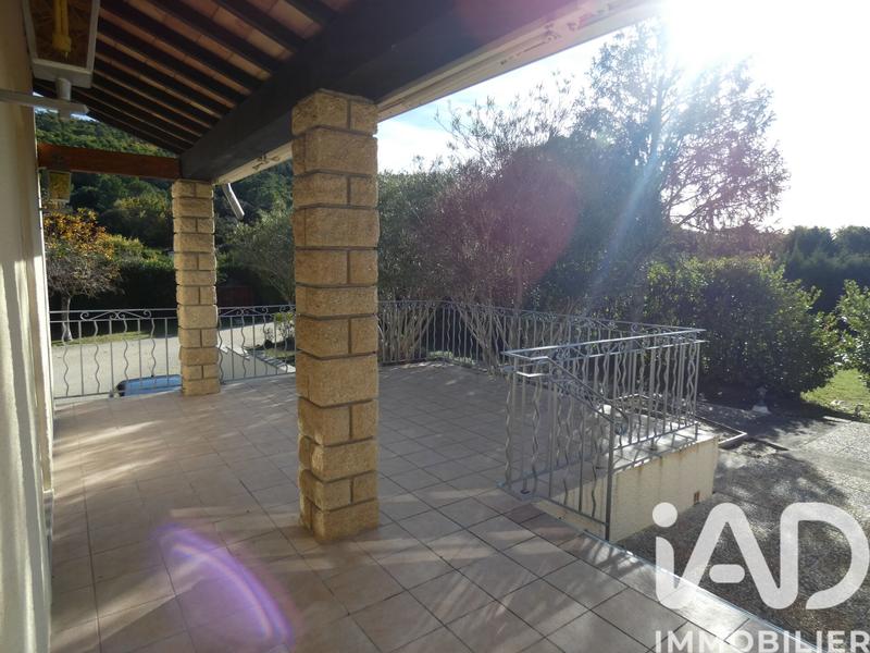 Maison - 104 m² - 5 pièces