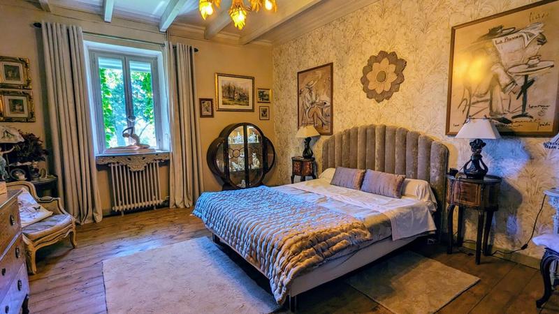 Maison - 222 m² - 6 pièces