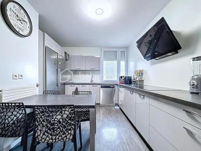 Appartement - 108 m² - 5 pièces