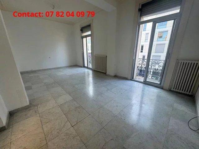 Appartement - 100 m² - 4 pièces