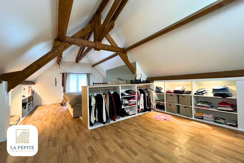 Maison - 450 m² - 10 pièces